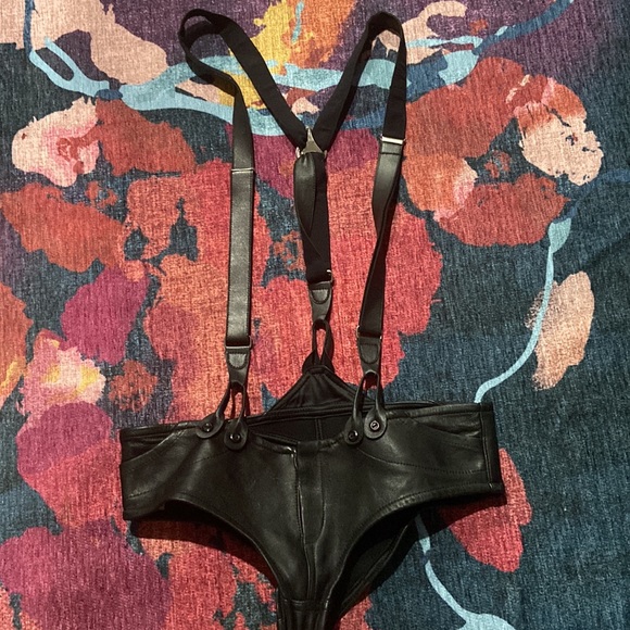 Agent Provocateur Kickers forever (Vintage) leather knickers with suspenders - Picture 5 of 8